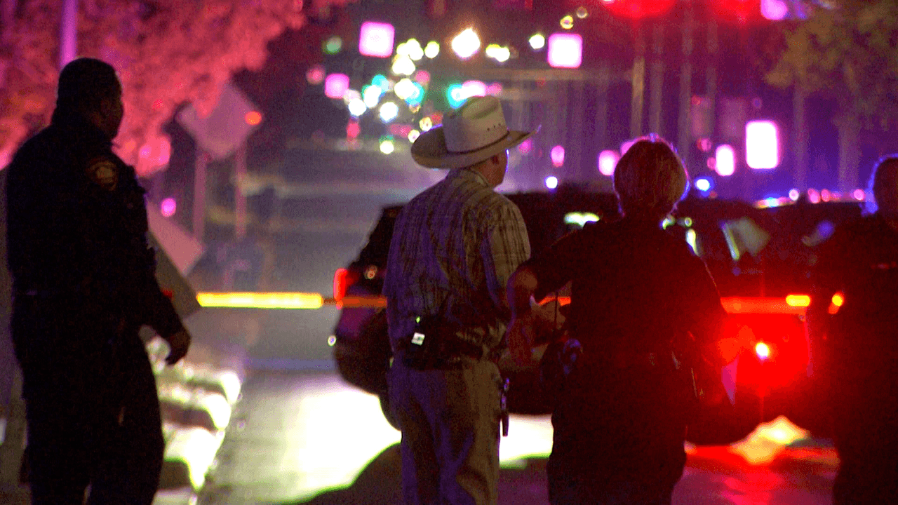 Joven de alrededor de 20 años es asesinado en tiroteo donde escucharon de 50 a 60 balazos