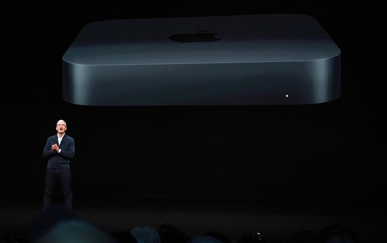 La compañía también anunció una nueva versión del Mac Mini, el pequeño computador de escritorio al que los clientes deben anexar la pantalla y demás accesorios.