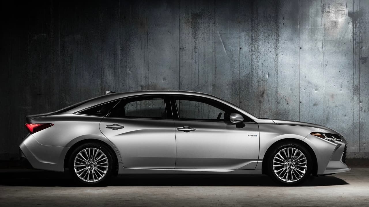 <h3 class="cms-h3-H3">9. Toyota Avalon</h3>
<br>
<br>Con el 
<b>2.4%</b> de unidades vendidas con más de 200,000 millas en el odómetro, el 
<b><a href="https://www.univision.com/noticias/auto-show-de-detroit/toyota-da-una-prueba-de-fe-en-el-sedan-familiar-y-muestra-un-avalon-totalmente-nuevo-en-detroit" target="_blank">Toyota Avalon</a></b> es el único sedán en toda la lista.