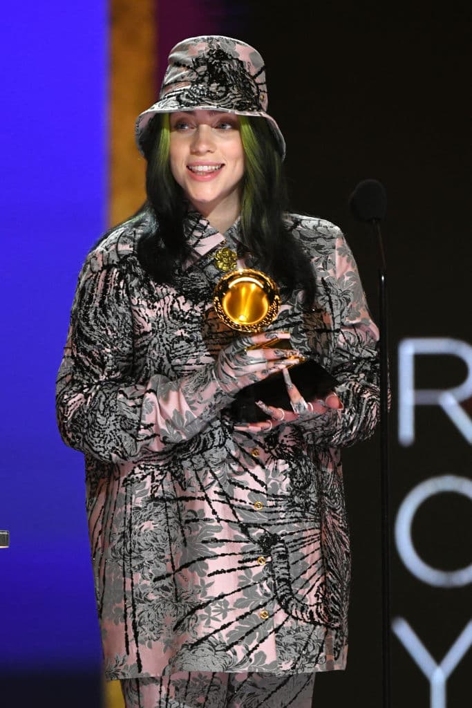 La cantante de 19 años, Billie Eilish, volvió a ganar por segundo año consecutivo, el Grammy a Grabación del Año por su éxito ‘Everything I Wanted’.