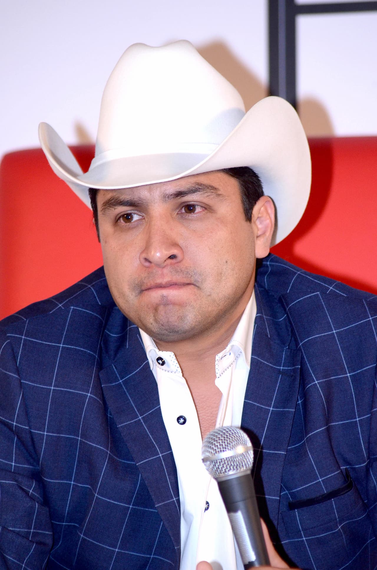 Sin embargo, Julión dijo que aún falta para terminar con este episodio, pues aunque él ya fue desbloqueado, sus empresas continúan en la lista negra.
<br>