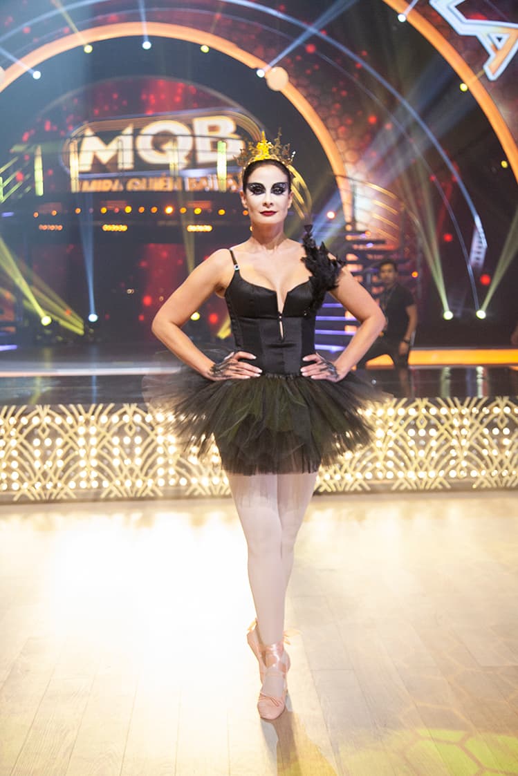 El maquillaje y el vestuario de Dayanara se mantuvieron intactos durante toda la grabación. "Lo único que requirió retoque fue el labial, el resto impecable", recuerda Reading.