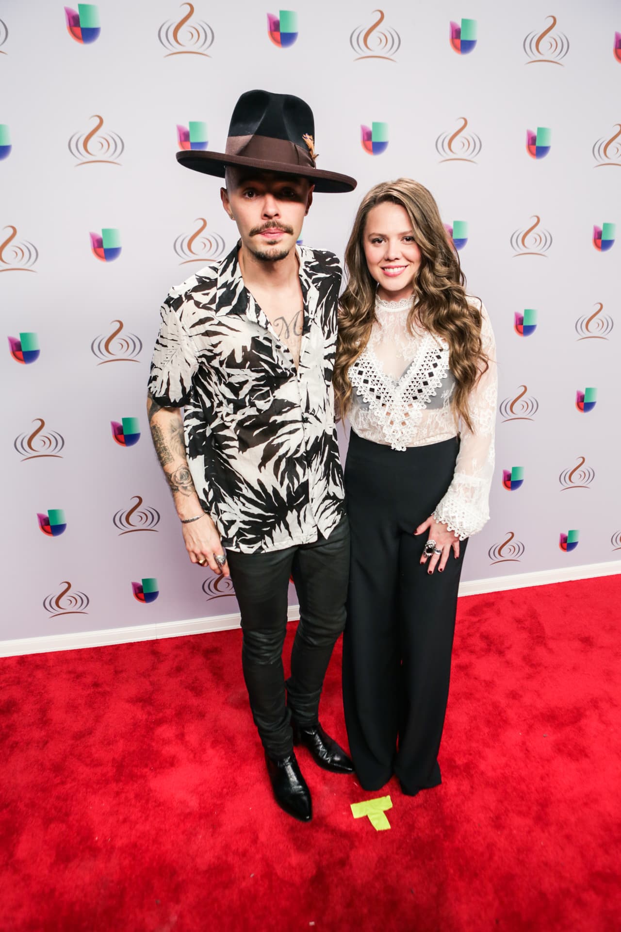 Así posaron en el detrás de cámaras para nuestras cámaras. ¡Míralos!