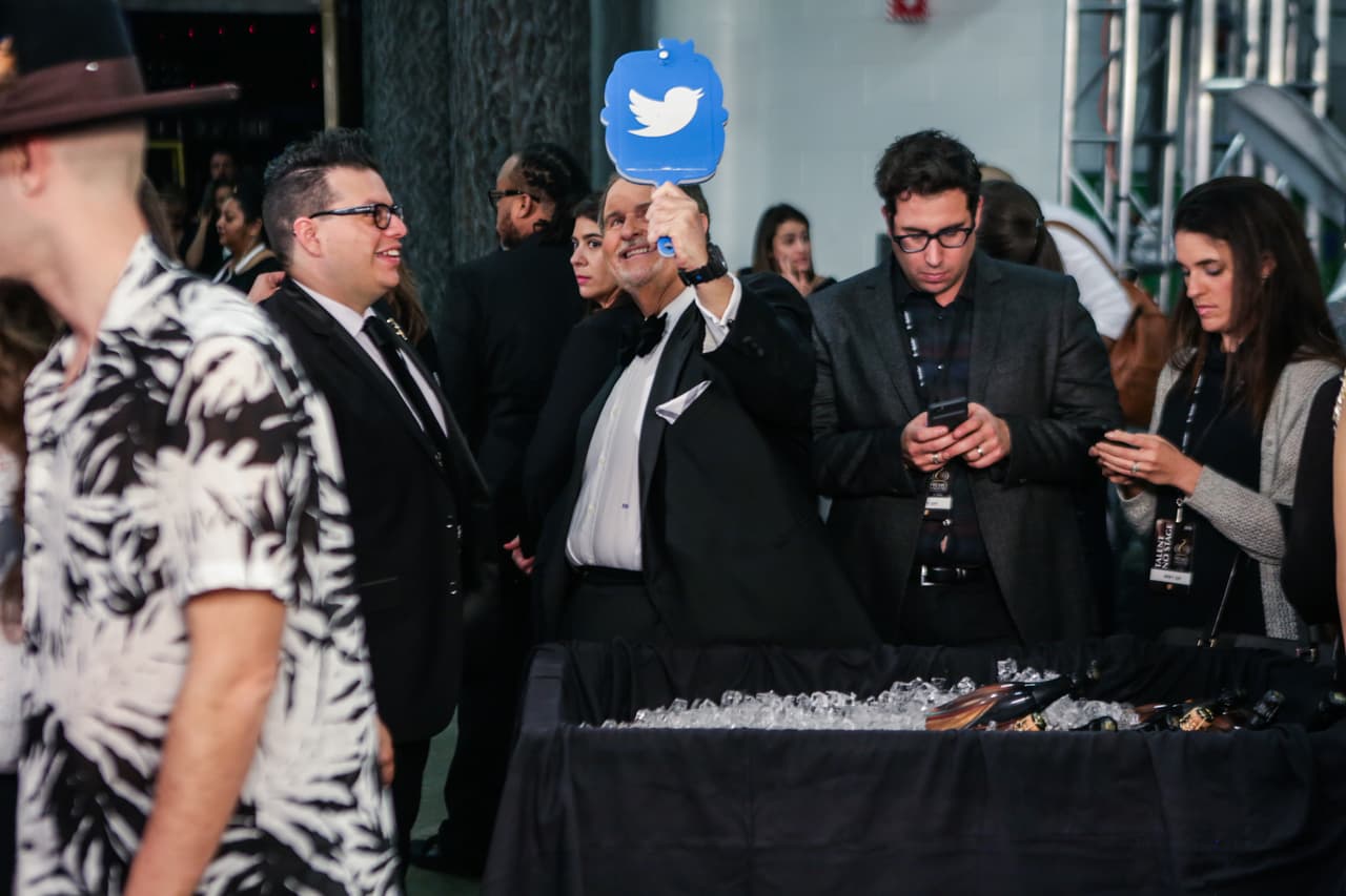 Una cosa fue lo que viste en televisión y otra lo que te perdiste. Pero, relax! Nuestro lente te trae el detrás de cámaras de la esta entrega de Premio Lo Nuestro.