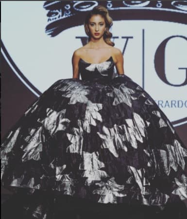 Marla ha sido invitada a desfilar en varias pasarelas de moda de reconocidos diseñadores. El modelaje es otra de sus pasiones.