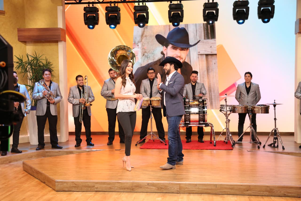 Jerry Bazúa estaba listo para deleitarnos los oídos con sus canciones.