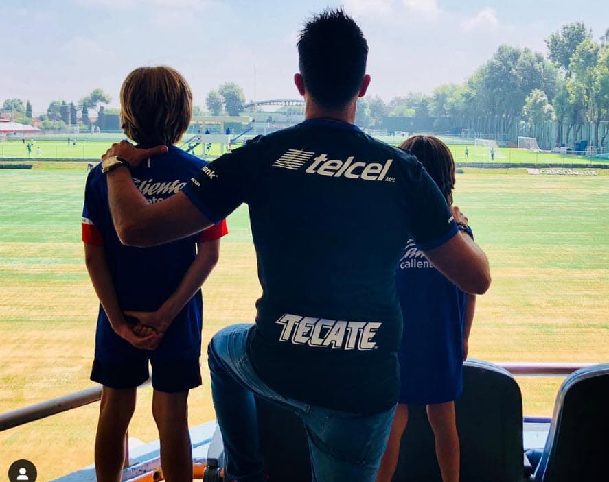 Ese mismo día, Coronado emitió un comunicado desde sus cuentas de redes sociales en las que pidió "respeto" ante el difícil momento que está viviendo en familia.
<br>
<br>