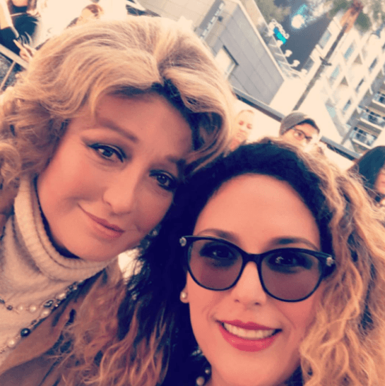 “Siempre nos preguntan 'cómo le hacen para tener tan buena relación entre madre e hija', porque creo que esto como que no se da”, dijo Vale. Por su parte María señaló “debería de darse, es tan fácil y tan bonito”.