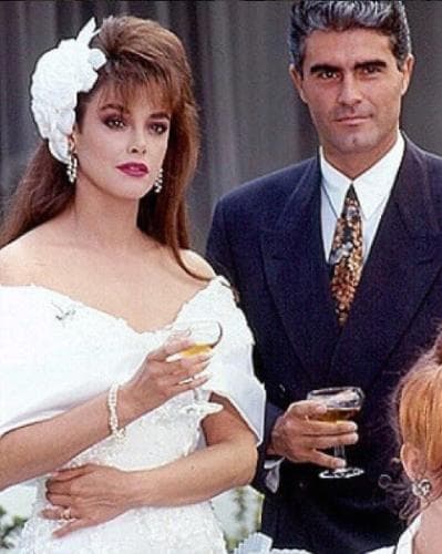 'Amor de nadie' fue su primer papel en los melodramas mexicanos, en el que fue pareja de 
<b><a href="https://www.univision.com/temas/lucia-mendez">Lucía Méndez.</a></b>