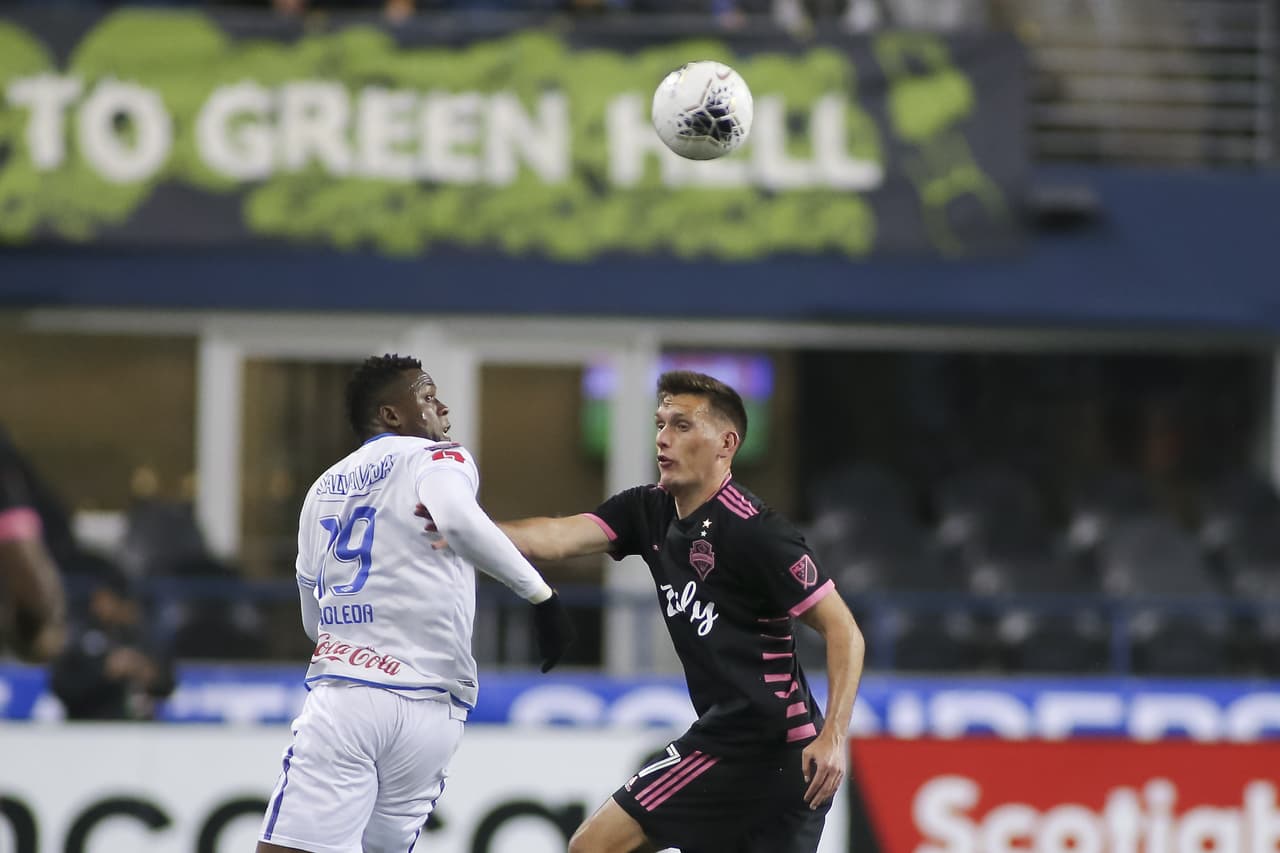 Olimpia jugó en los octavos de final frente a los Seattle Sounders con quienes empataron 2-2 en la ida y 2-2 en la vuelta.