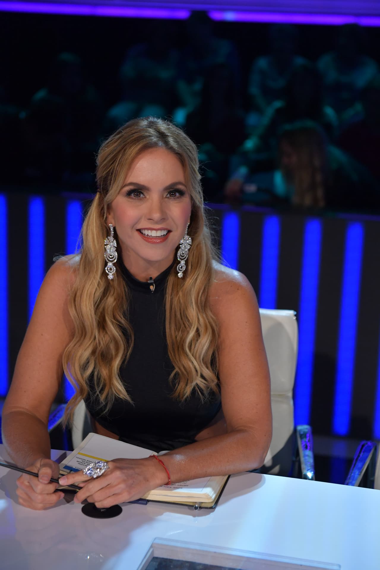 La cantante ha sabido combinar su faceta musical con la de actriz, este 2017 regresó a las telenovelas en Brasil con un tierno personaje en 
<a href="http://www.univision.com/programas/novelas/lucero-celebra-su-cumpleanos-48-disfrutando-del-exito-de-carita-de-angel-en-brasil-fotos">'Carihna de anjo'</a>, una nueva versión de 
<a href="http://www.univision.com/programas/novelas/conoce-al-elenco-de-las-distintas-versiones-de-carita-de-angel-fotos">'Carita de ángel'</a>.