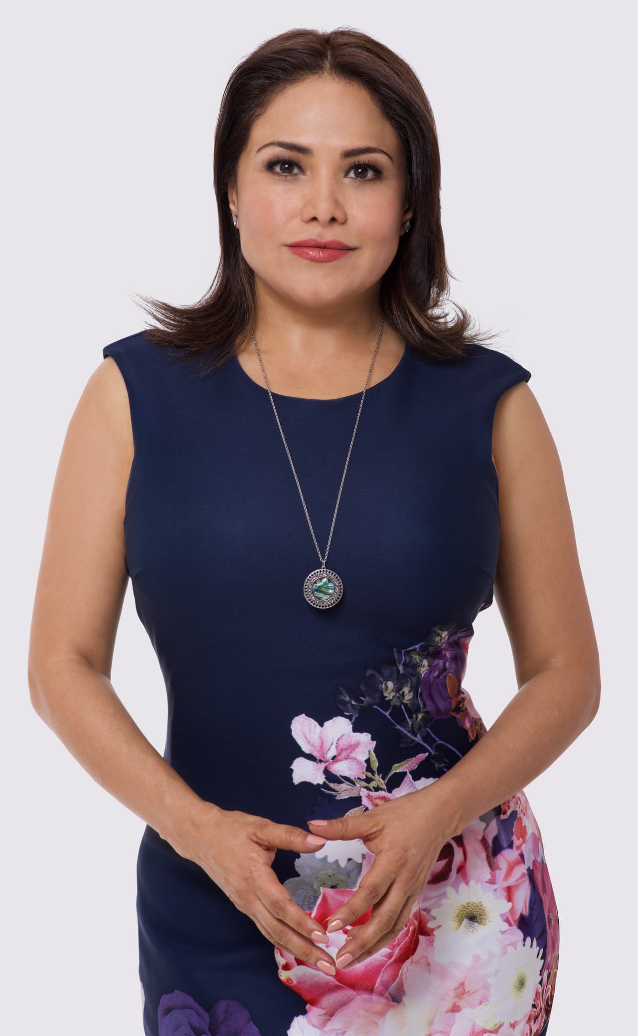 Vanessa Bauche da vida a Ruby, la mamá de Rosario. Es una mujer alegre y trabajadora y, aunque quiere mucho a sus hijos, no toma las mejores decisiones para ellos.