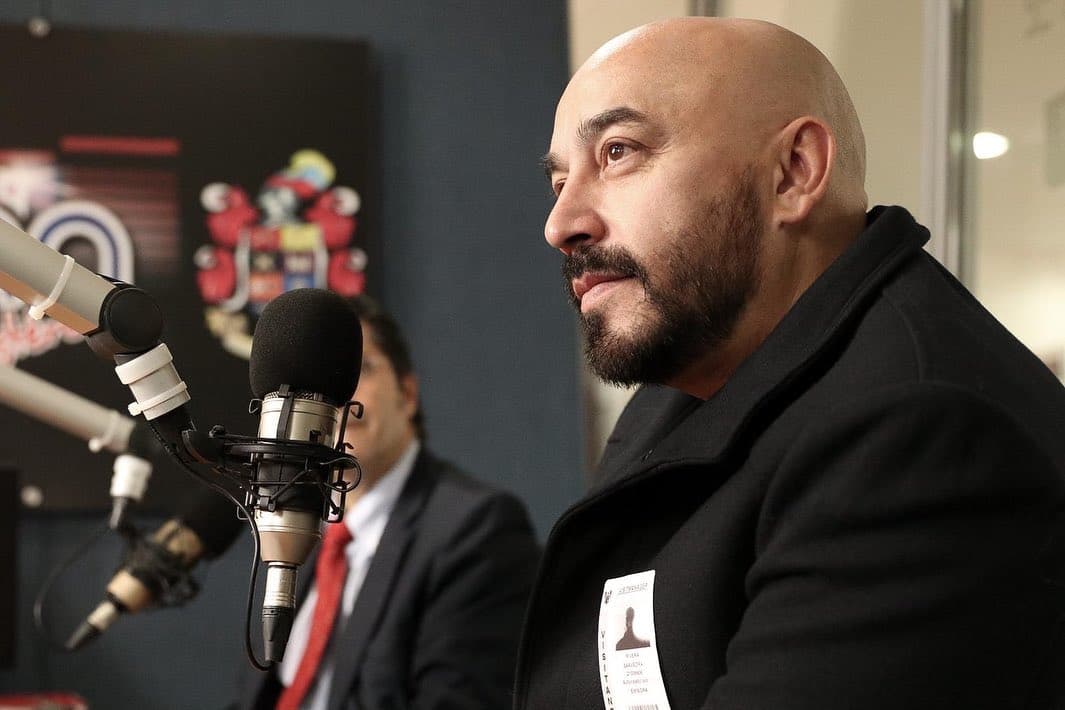 “Fue una mujer que amé locamente. Realmente la quise y honestamente le hubiera bajado el cielo y las estrellas”, añadió.