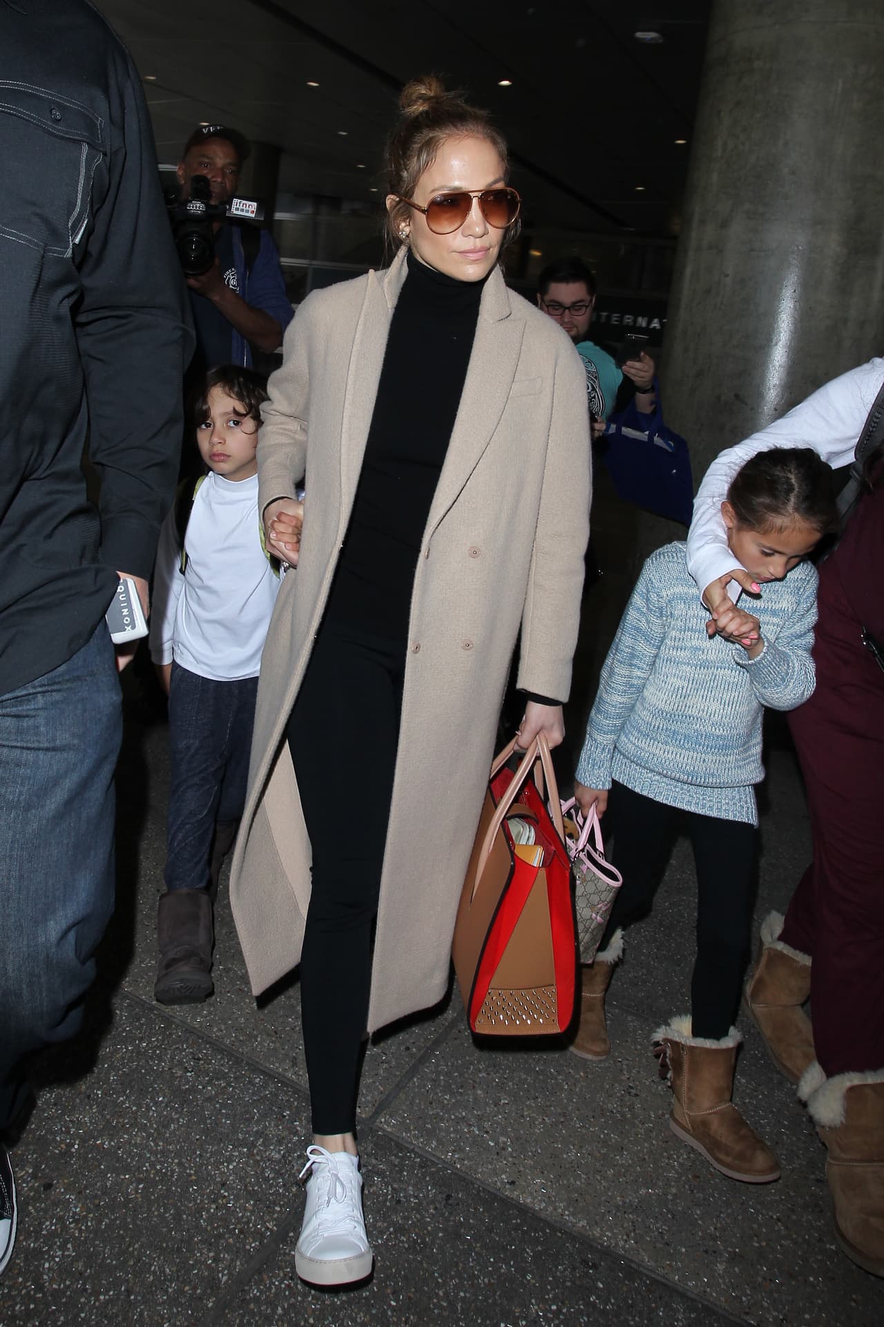 Max no soltó a su mami.