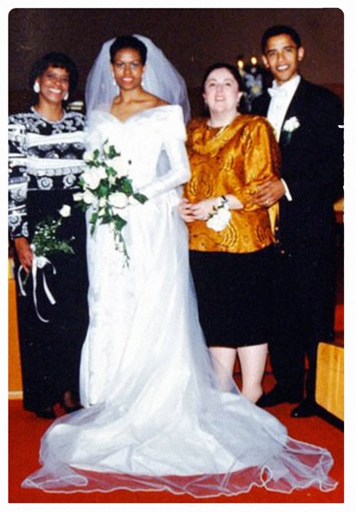 Así lució Michelle Obama, a sus 28 años, cuando el 3 de octubre de 1992 se casó con el prometedor orador y abogado Barack Obama que unos años después, en 2008, la llevaría a vivir en la Casa Blanca como presidente de los Estados Unidos.
<br>
<i>@michelleobama/Facebook</i>