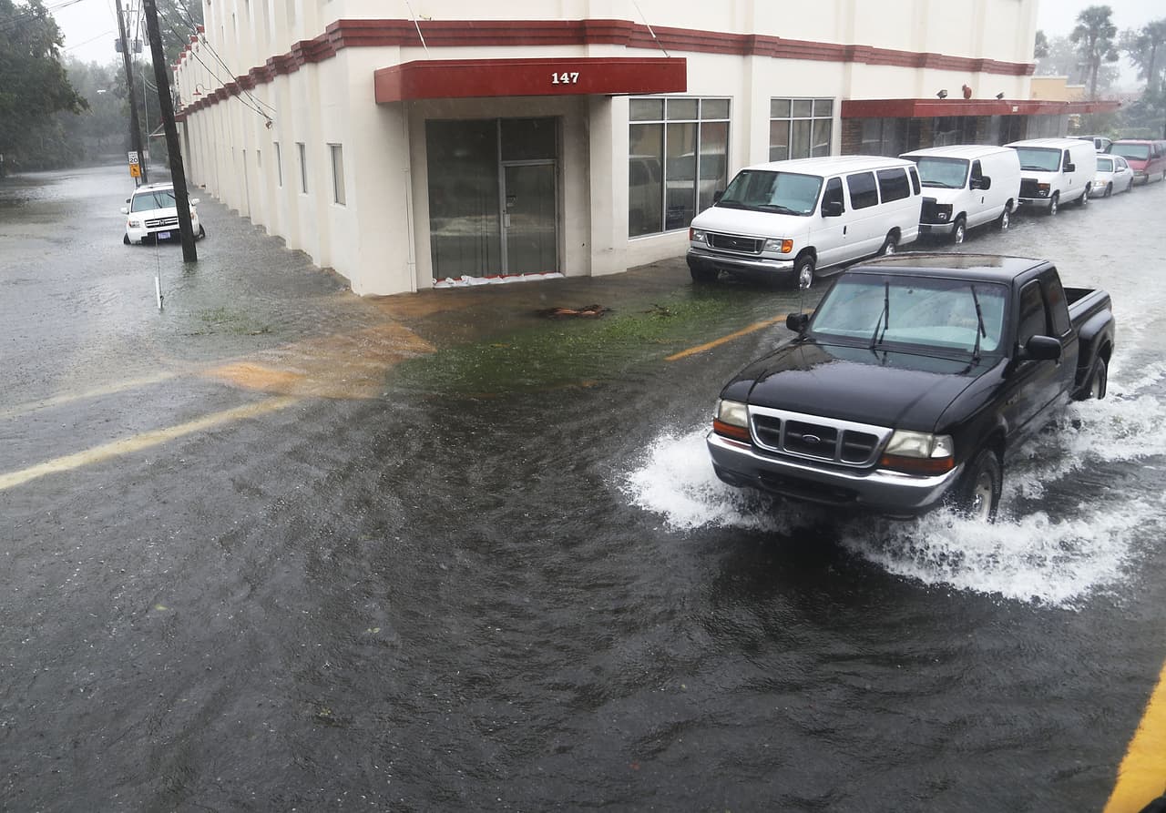 9. 
<b>Ajusta tu plan de mantenimiento al tipo de uso que le das a tu pickup</b>
<br>Asegúrate de darle a tu camioneta el mantenimiento adecuado al uso que le das y recuerda que aún nadie a inventado un automóvil libre de mantenimiento.