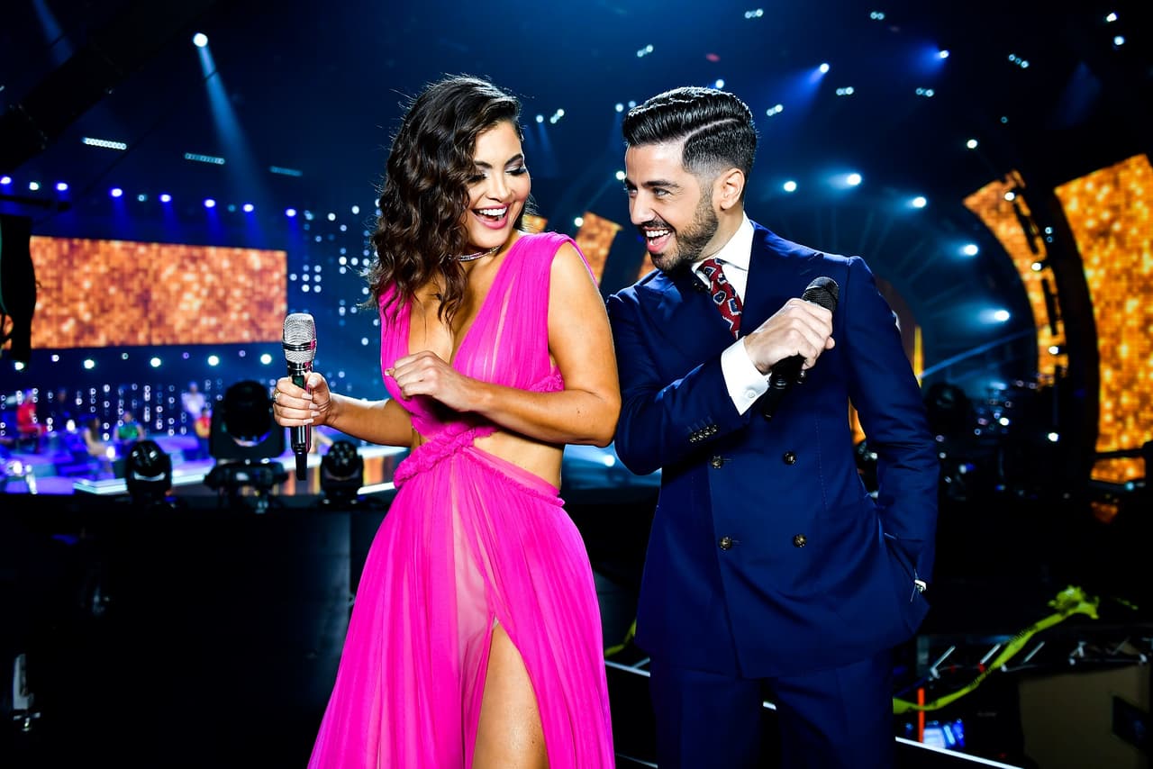 Estamos a un paso de la final de Mira Quién Baila Univision All Stars, la buena vibra se vive a cada momento del show y nuestros conductores Chiquinquirá Delgado y Borja Voces son ejemplo de ello.
