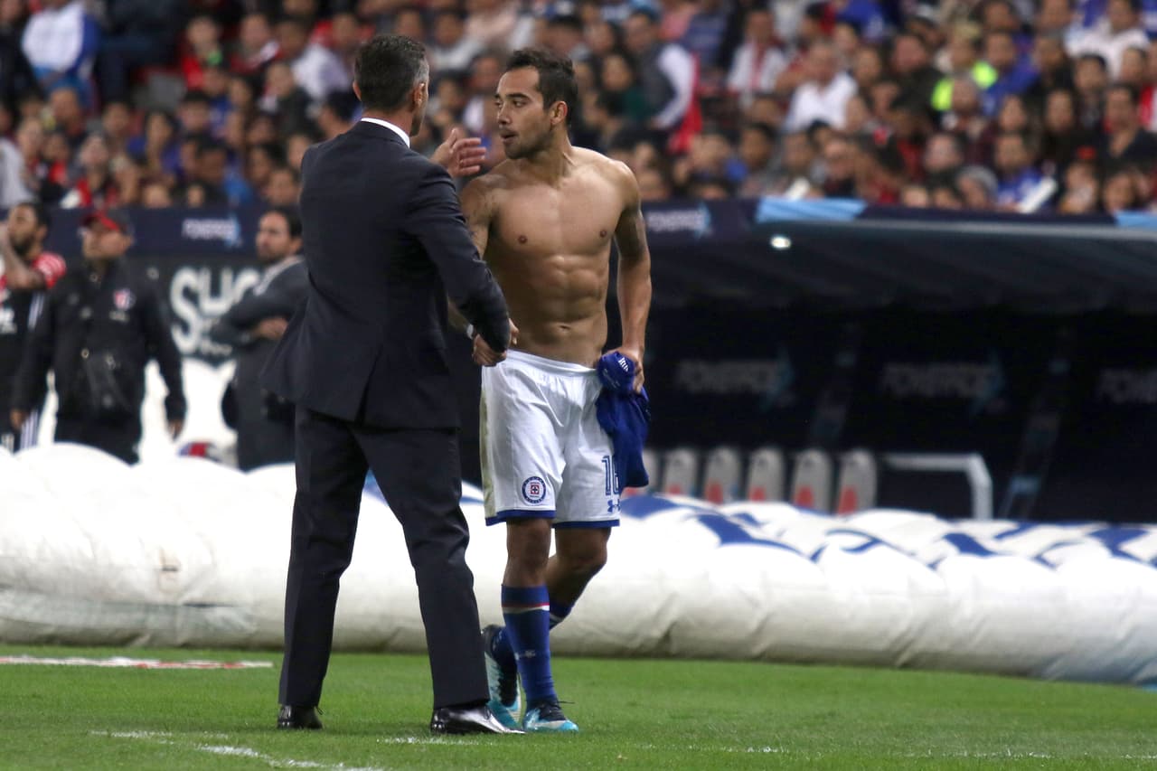 Caixinha aún ensambla las piezas de un equipo que tras un triunfo, tres empates y una derrota contra Atlas todavía toma forma, algo que podría no dar espera si no llegan los resultados.