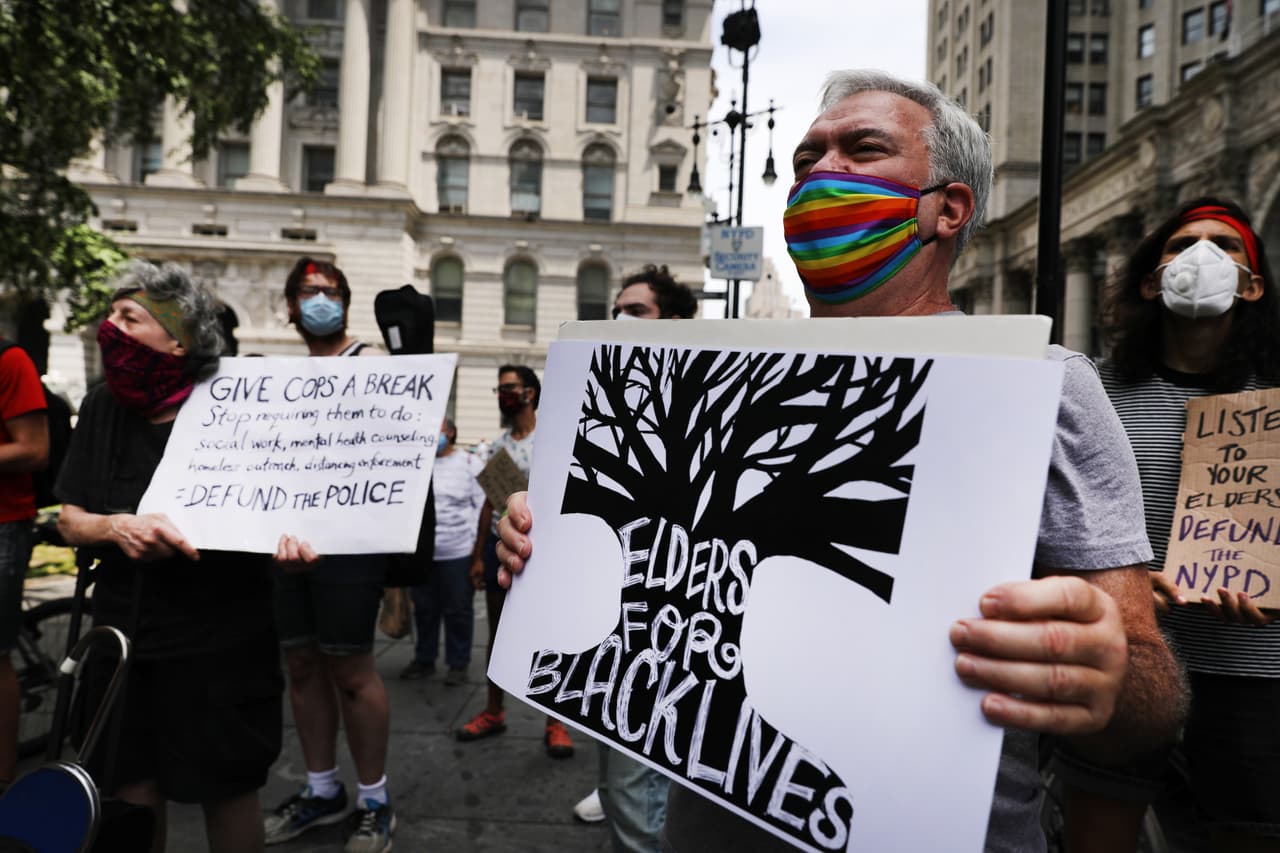 Estimulados por el asesinato de George Floyd por un oficial de policía en Minneapolis, se han llevado a cabo marchas y mítines diariamente en docenas de ciudades de todo el país durante más de tres semanas.