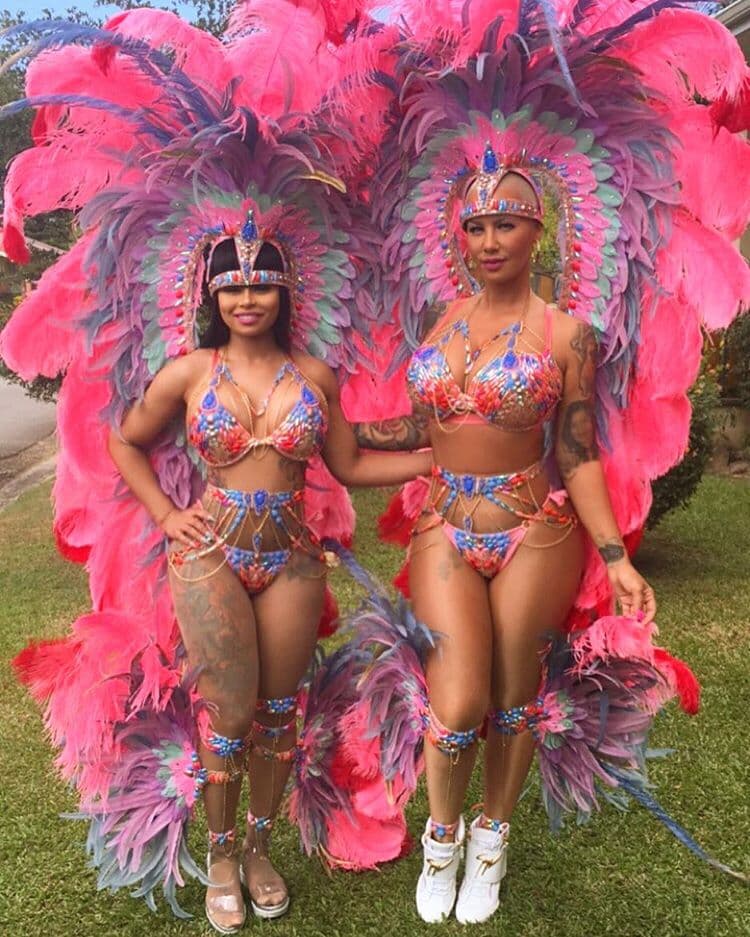 Amber Rose y Blac Chyna se encuentran en Trinidad disfrutando del carnaval y lucieron así de sexys en trajes súper reveladores.