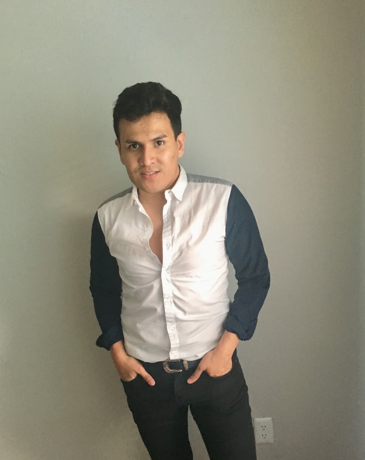 Alfonso, 29 años, México. Trabaja en el sector hotelero y su hobby es hacer crossfit.