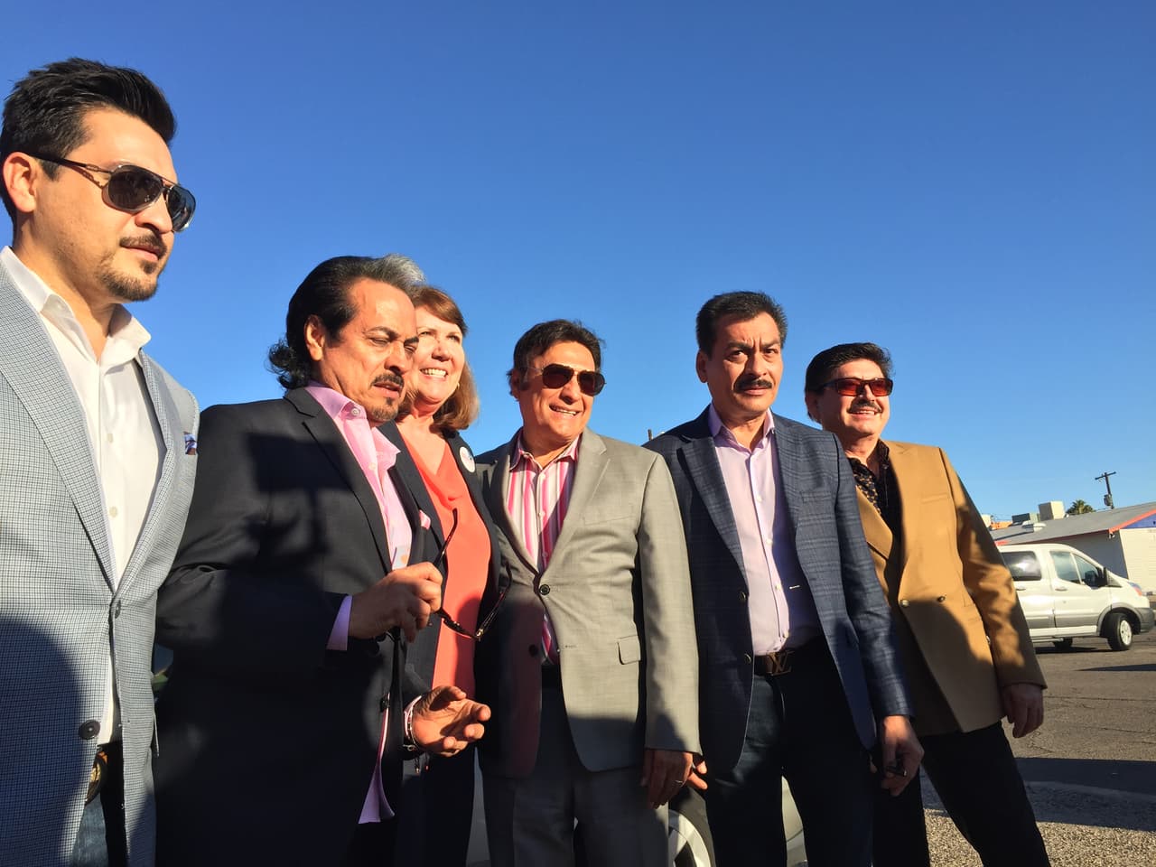 Los Tigres del Norte promueven el voto por la candidata demócrata Hillary Clinton en Arizona