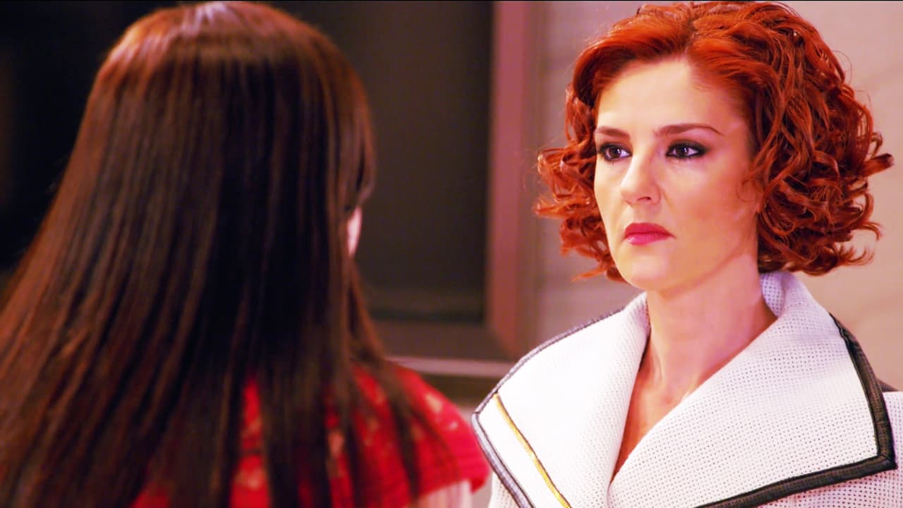 ¡Sí! Le dijo que eres amante de Augusto.