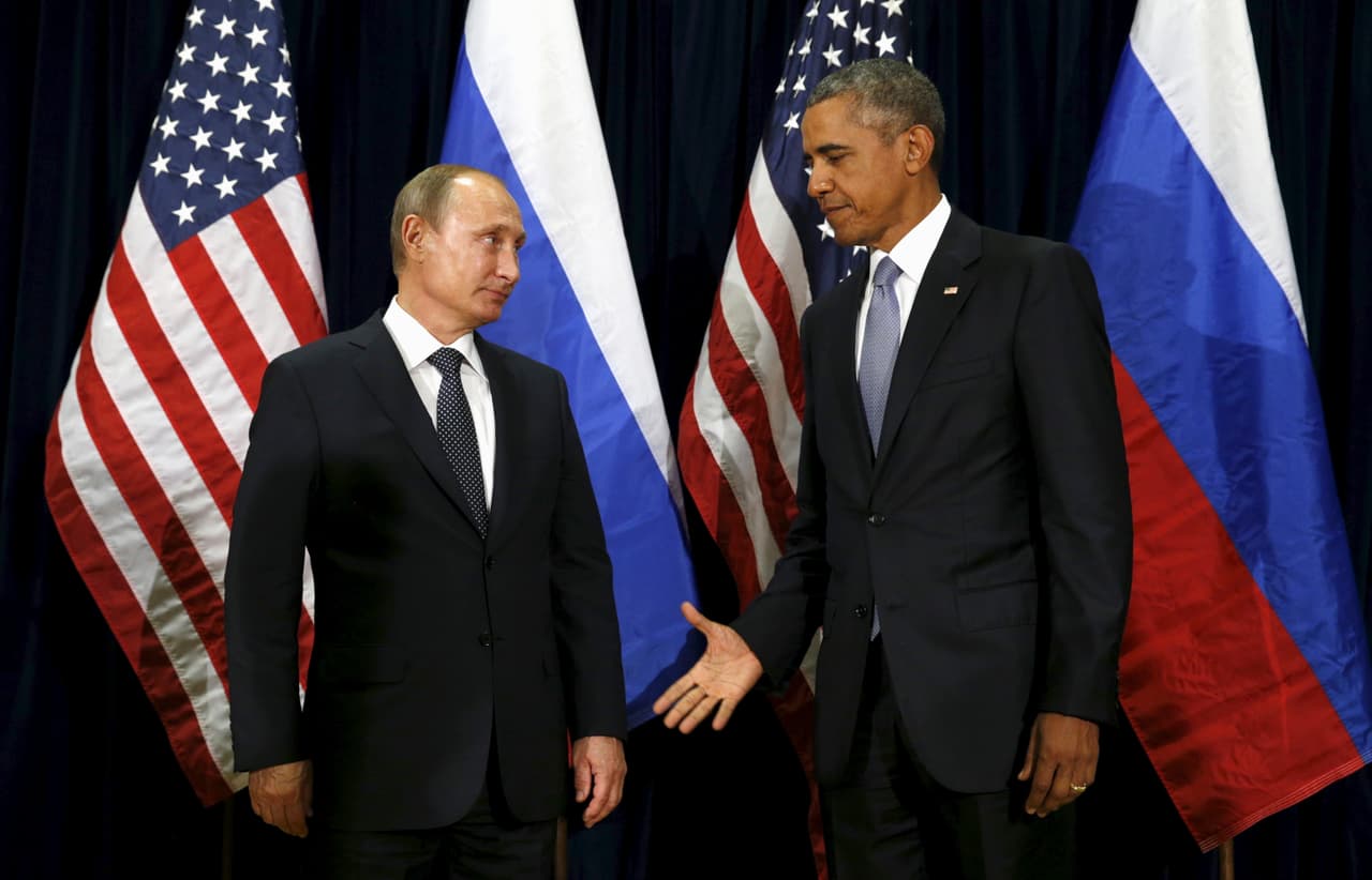 Barack Obama y Vladimir Putin llegan a la Asamblea General de la ONU con dos visiones muy diferentes de la mundo. Este fue el apretón de manos oficial luego de la reunión entre los dos mandatarios. 28 de septiembre de 2015.