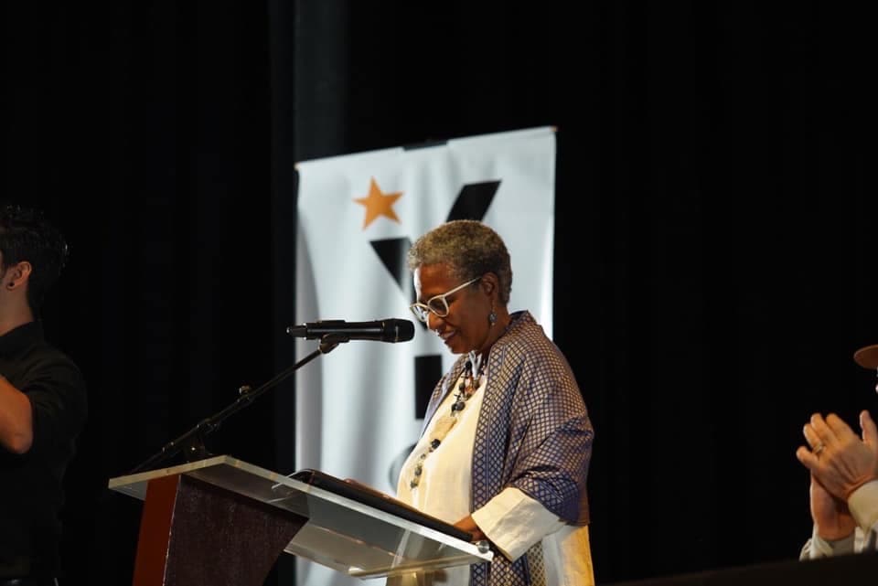 La licenciada 
<b>Ana Irma Lacén</b> también recibió el favor de los delegador para ocupar un puesto en el Senado por acumulación con 929 votos a favor y 23 en contra.