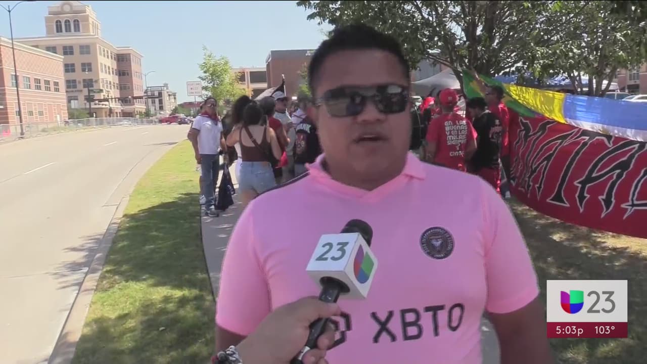 El esperado partido en Texas atrae a cientos de fanáticos al Toyota Stadium en Frisco. Así se vive el ambiente antes de comenzar.
