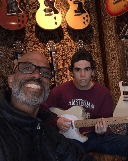 "Lo extraño terriblemente. Espero 
<b>que nadie tenga que sentir la agonía que siento</b>, pero nadie es inmune a la tragedia", continuó.