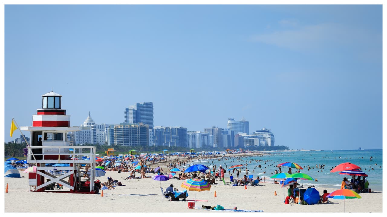 Cobrarán multas de $100 o hasta 60 días de cárcel a quienes fumen en las playas de Miami Beach