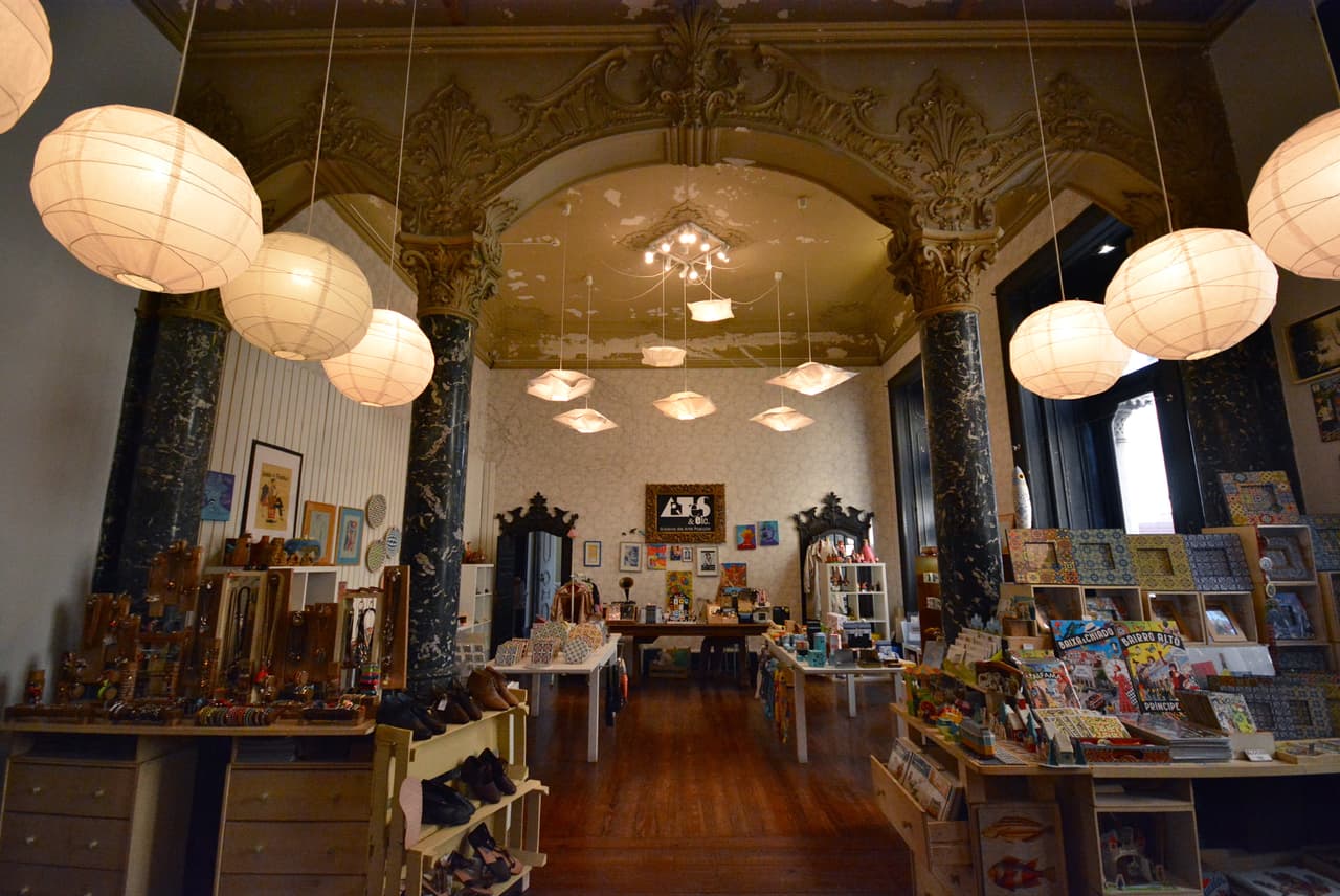 5- Príncipe Real, Lisboa. Portugal. Crédito: 
<a href="https://www.flickr.com/photos/43547009@N00/41104196332/in/photolist-bkAEp-mhidVT-25CeLGj-mhkMQZ-5ZGLah-2GR2FZ-25CeKwd-p4LrRi-mhieVZ-2v765z-mhkL4n-2v7796-Hy7w2u-99dEp5-25G5Bsk-d9N65v-5AY2V7-2v78cD-mhnFNy-mhkMMn-5ZGL85-G2TJrn-25CeJz3-U2qzvx-4ZABXC-SMDuAB-mhhrzz-TMqUoJ-Hy7u5U-25CeM5y-95M2j-bvagHo-GGsVZ6-G2TEGi-Hy7vaE-25CeJSN-mhmyaD-mhmxzk-mhiepi-8ACfRf-8ACfP9-8Azbek-8AzbbZ-8ACfGN-8Azb94-8Azb7K-8ACfCd-8ACfzq-8ACfyj-5ZCy24" target="_blank">Alejandro - Flickr</a> / 
<a href="https://creativecommons.org/licenses/by/2.0/" target="_blank">Creative Commons</a>