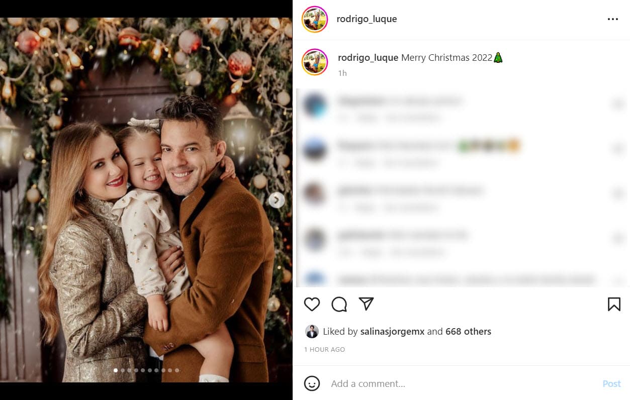 La actriz 
<b>Ingrid Martz</b> posó junto a su esposo y su hija para capturar este tierno momento.