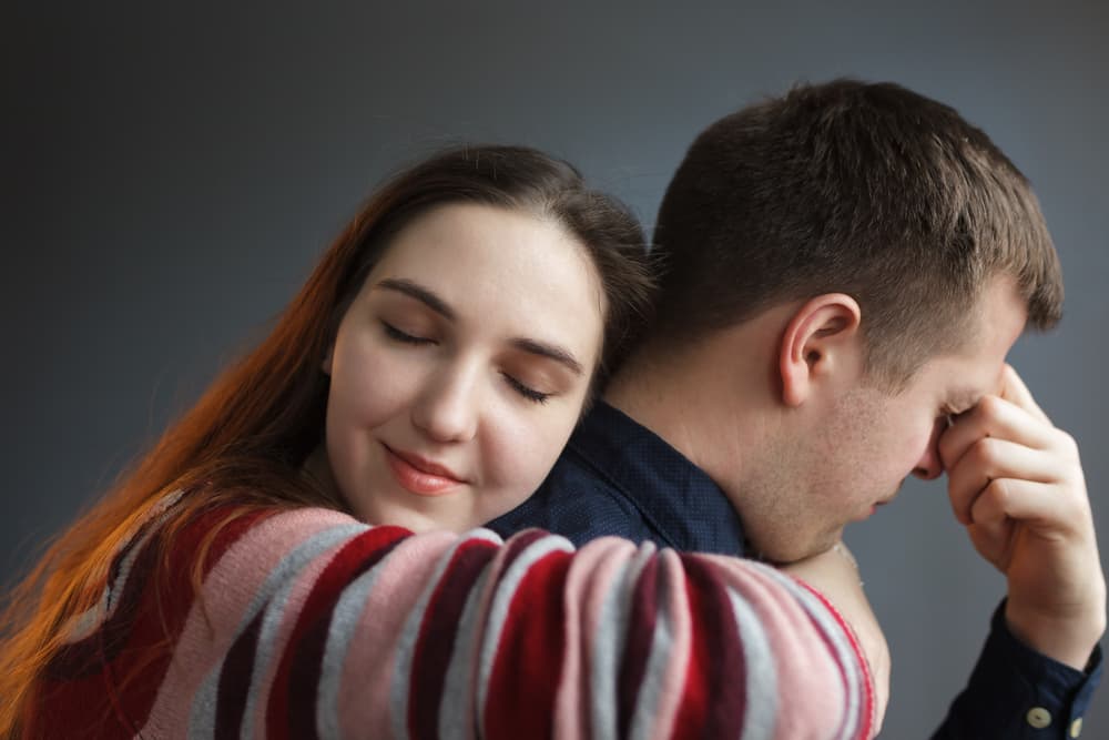 Frente a la duda mejor esperar, muchas veces no nos tenemos que arrepentir de lo que callamos, pero sí de lo que dijimos pues las palabras, una vez lanzadas al aire, son como las flechas que ya no se pueden detener y terminan causando daño.