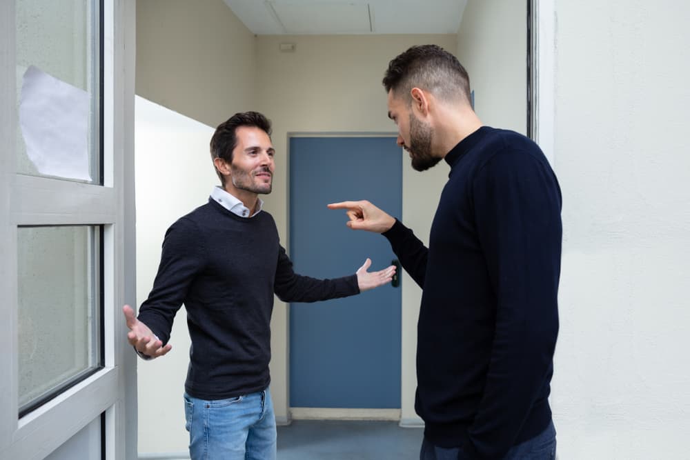 Los comentarios lanzados al vuelo por quienes conoces en tu vecindario o empleo no están necesariamente dirigidos contra ti. Una vez que aclares ciertas dudas verás como todo marchará aún mejor que antes. Hay ciertas perspectivas económicas que aún no se materializan, pero que cobrarán forma el próximo mes de mayo cuando se inicie tu ciclo de cumpleaños.