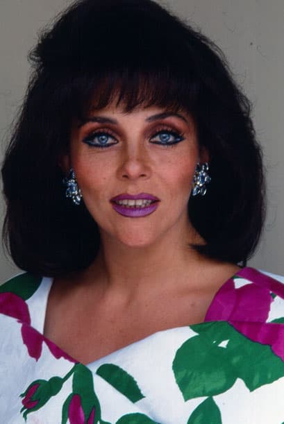 A raíz de su muerte, algunas anécdotas sobre su vida más allá de la cancha comenzaron a circular. Una de ellas es que era un ferviente fan de la actriz mexicana Verónica Castro. 
<br>