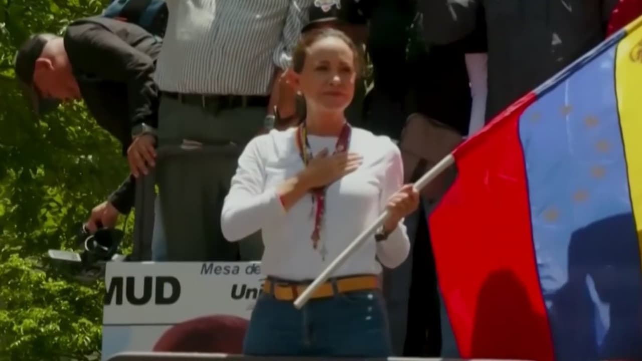 Denuncian que a María Corina Machado no la dejan entrar a Venezuela: lo ha intentado tres veces