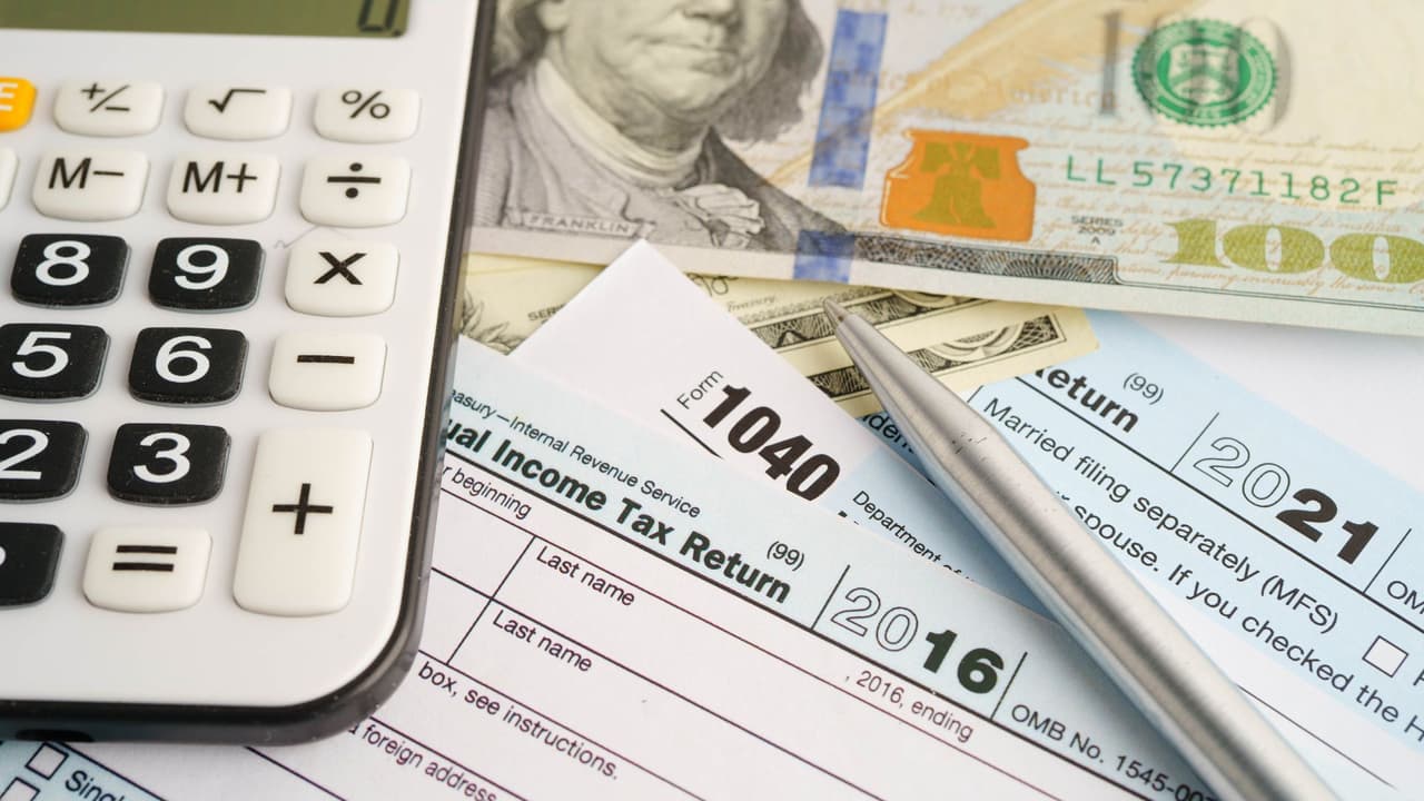 <h3 class="cms-H3-H3">Fechas y recordatorios 🗓️ </h3>El plazo para presentar declaraciones del año fiscal 2025 
<b>vence el 15 de abril de 2026.</b>
<br>🗓️ Quienes soliciten extensión 
<b>tendrán hasta octubre de 2026</b> para presentar, pero el pago de impuestos sigue venciendo en abril.