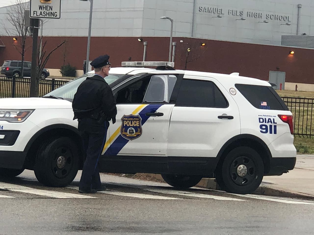  Estudiantes bajo custodia después de varias peleas en la preparatoria Samuel Fels