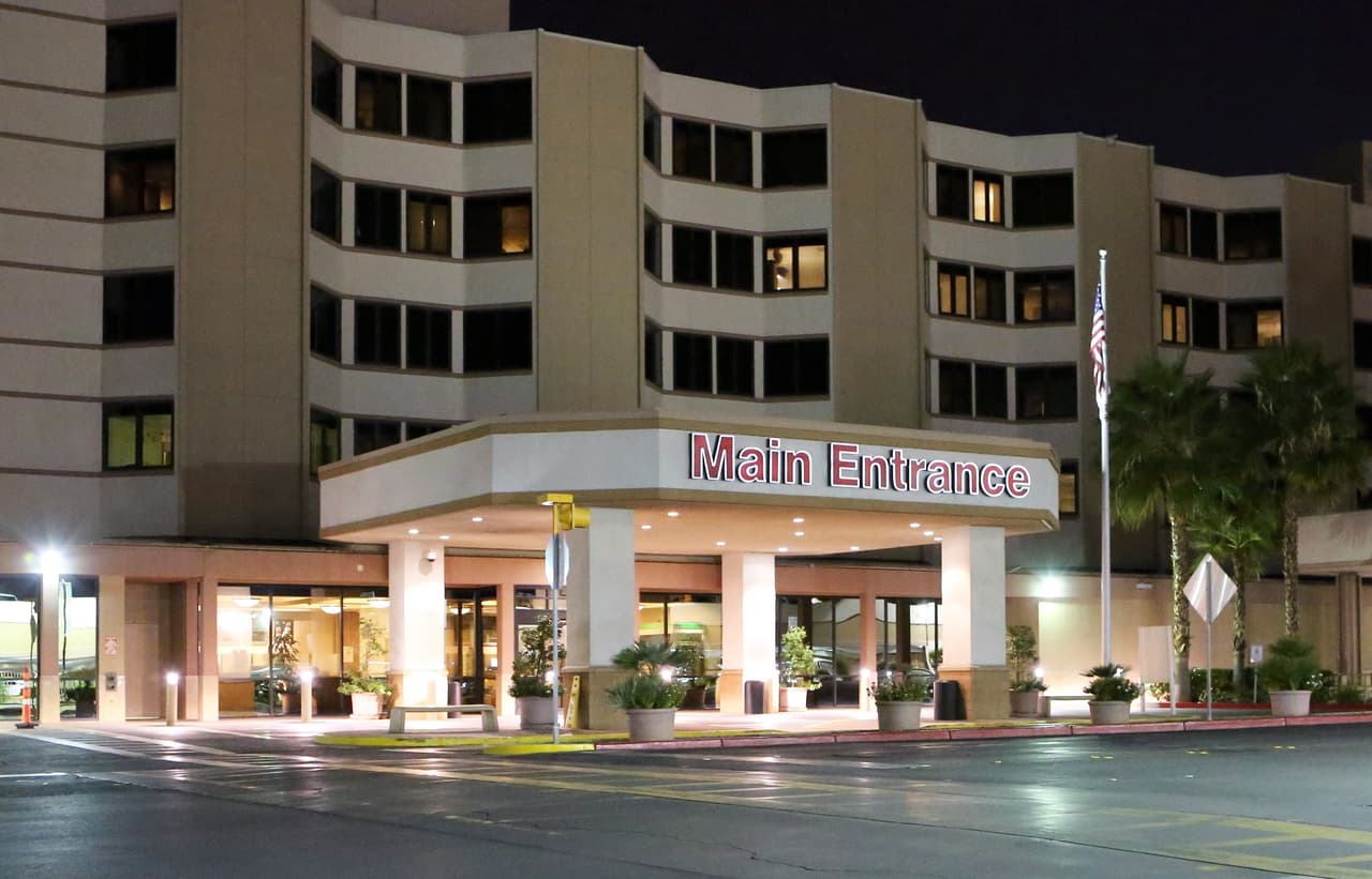 Este es el hospital en el que se encuentra el jugador de baloncesto.