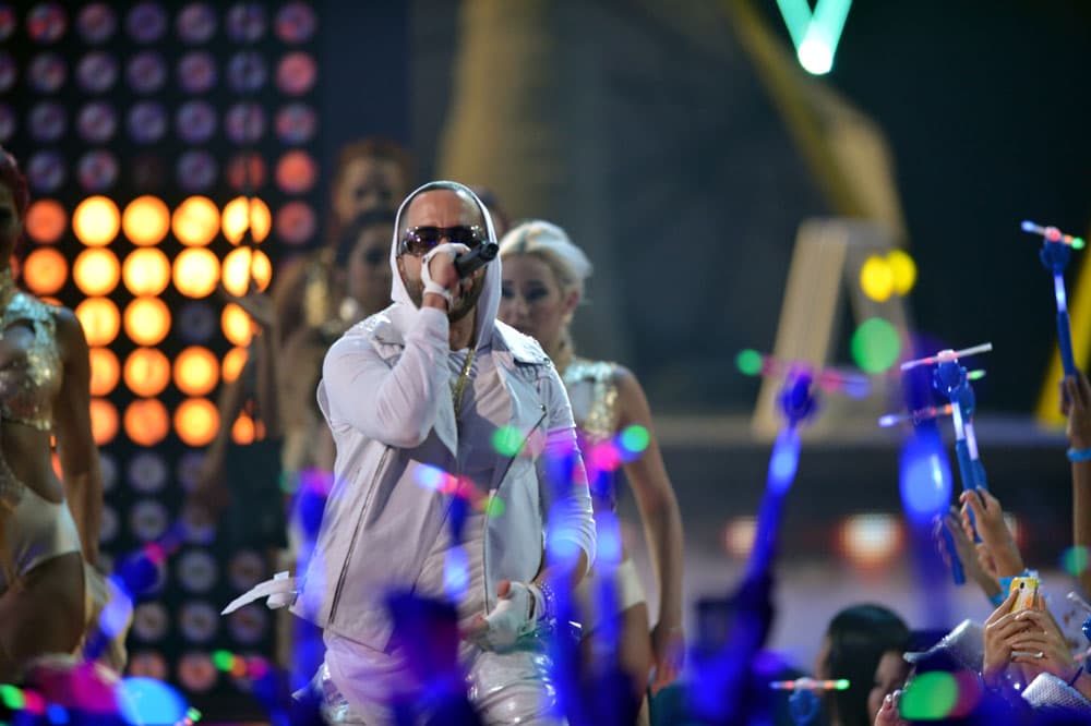 En el año 2013 el cantante incendió nuestro escenario con su participación ahora siendo solista.