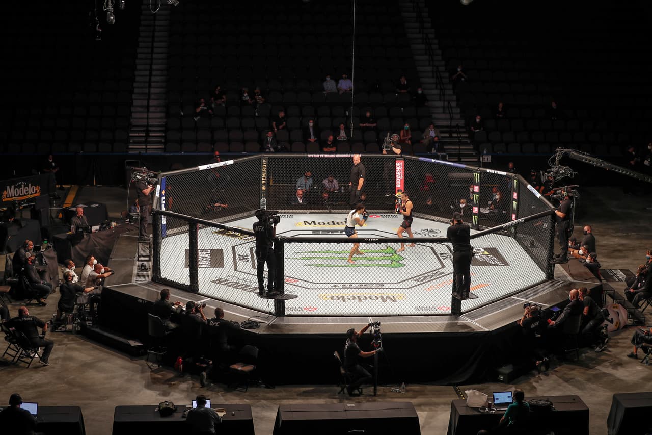 Donald Trump felicitó al UFC por reactivar de nuevo los deportes