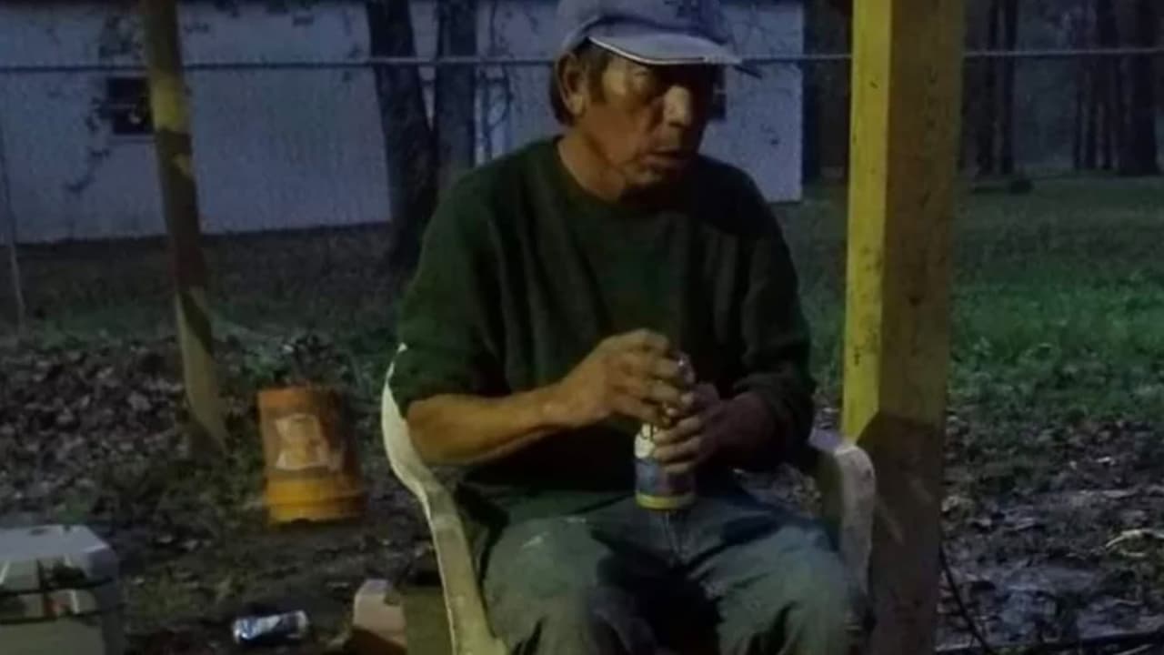 El 9 de junio, dos perros raza pitbull y labrador mordieron a 
<a href="https://www.univision.com/local/houston-kxln/ataque-de-perros-nicolas-vasquez-houston" target="_blank">Nicolás Vásquez</a>, quien quedó en una zanja por el área de Huffman.