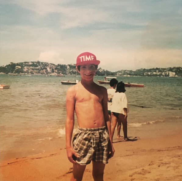 Este guapo niño es el protagonista de "A que no me dejas", telenovela que puedes disfrutar por Univision de lunes a viernes a las 2PM/1C.