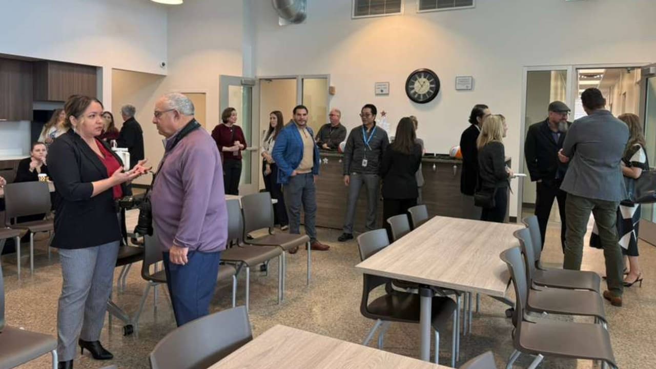 Tienden la mano a desamparados con problemas de salud mental en el Valle: inauguran nuevo albergue