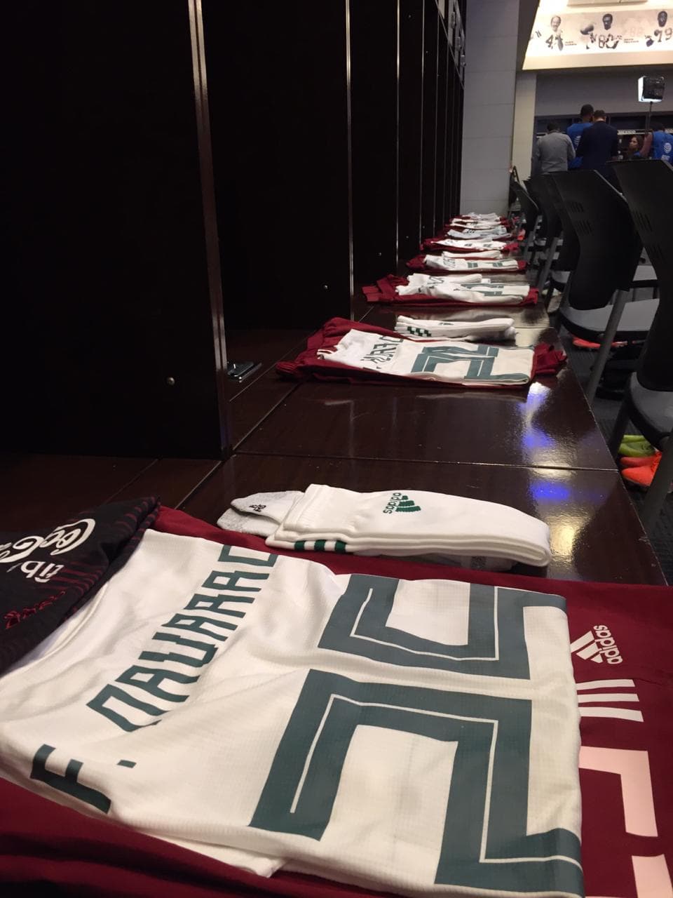 El primer equipo diferente en ocupar el camerino de los Dallas Cowboys es la Selección Mexicana en el AT&T Stadium, previo al amistoso contra Ecuador camino a la Copa Oro.
