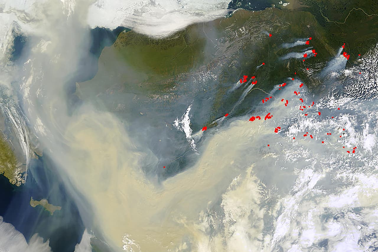 <b>Puesto 9: Complejo de incendios del centro, Alaska (2004)</b>. Una serie de rayos provocaron este grupo de incendios, que quemaron casi 575,000 acres. Fue uno de varios incendios que devastaron ese estado en el verano de 2004.