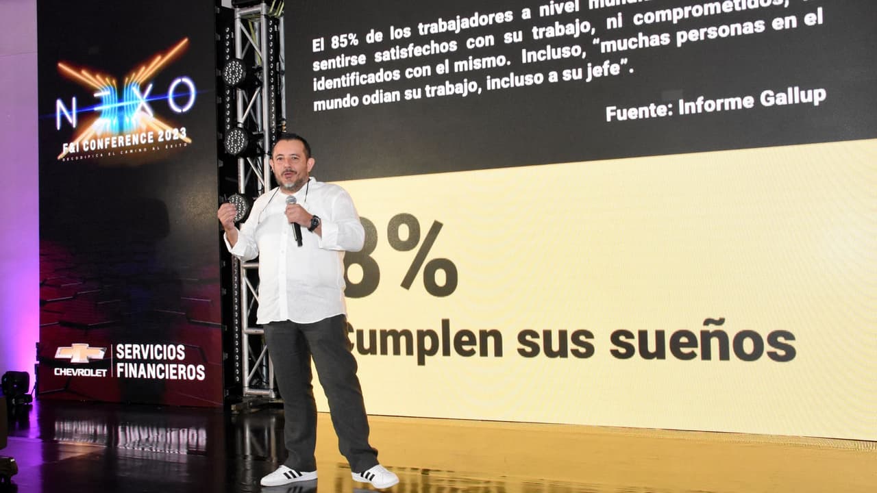 "Entre Nubes" busca inspirar a quienes desean alcanzar sus metas, siguiendo el éxito de su primer libro "Método Trepador," y está programado para ser publicado en el primer trimestre de 2025.