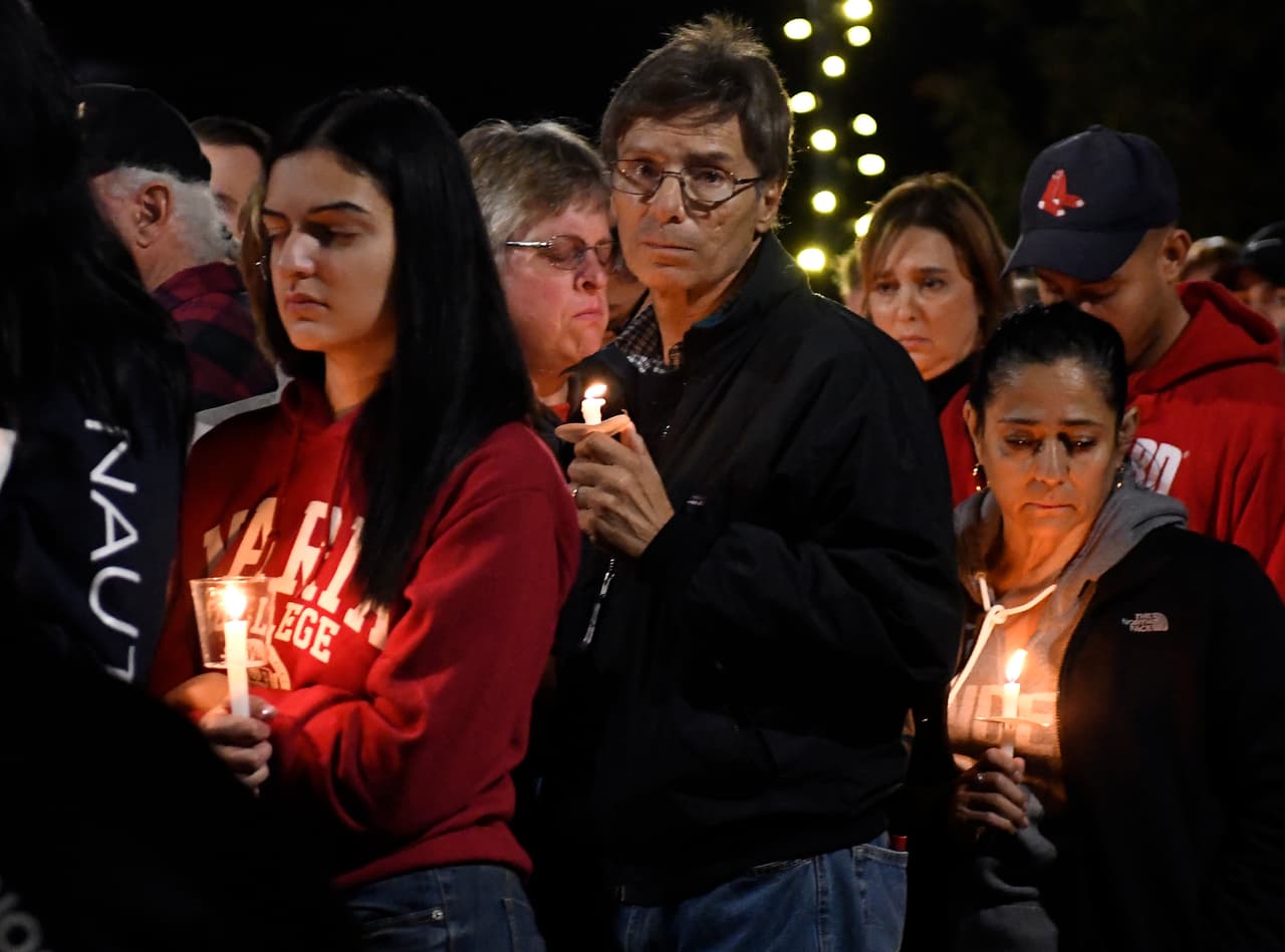 El
<a href="https://www.univision.com/noticias/accidentes/de-las-20-personas-que-murieron-en-un-accidente-con-una-limusina-18-viajaban-en-ella"><u>accidente ocurrió el sábado</u></a> en Schoharie, Nueva York. La limusina iba a unas 60 millas por hora y chocó contra otro vehículo estacionado tras pasarse una señal de pare.